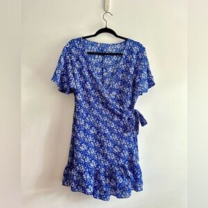 5/$25 Floral Blue Wrap Dress